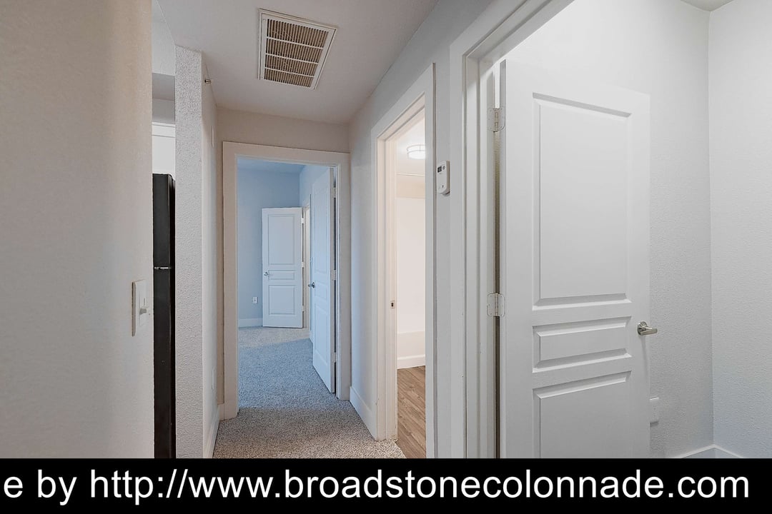 Broadstone Colonnade - 22